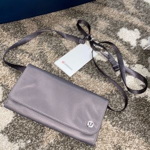 Lululemon crossbody